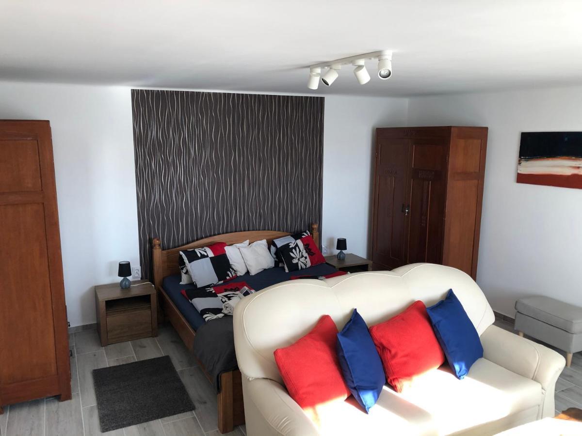 Leander Apartman Balatonakali Luaran gambar