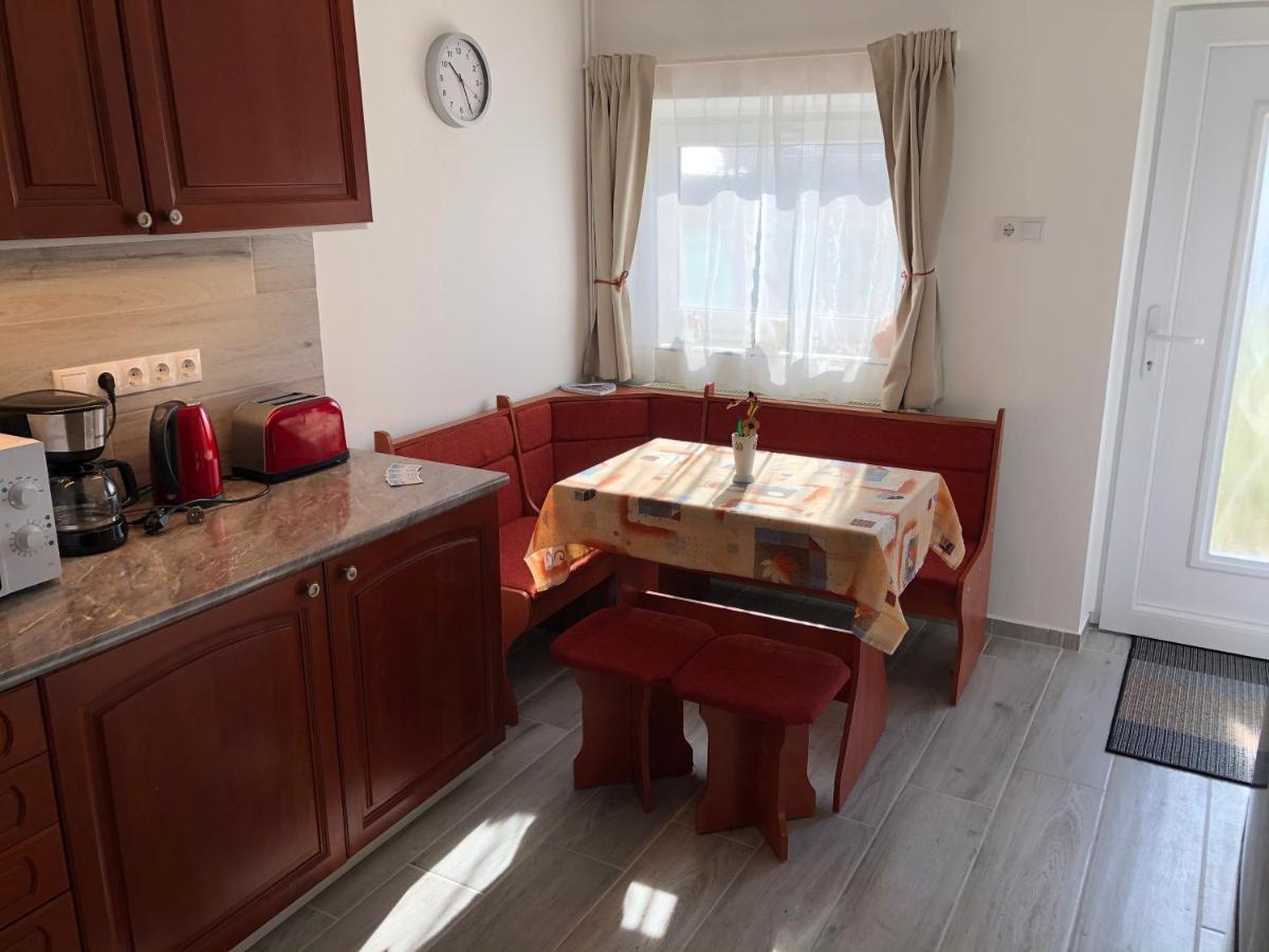 Leander Apartman Balatonakali Luaran gambar